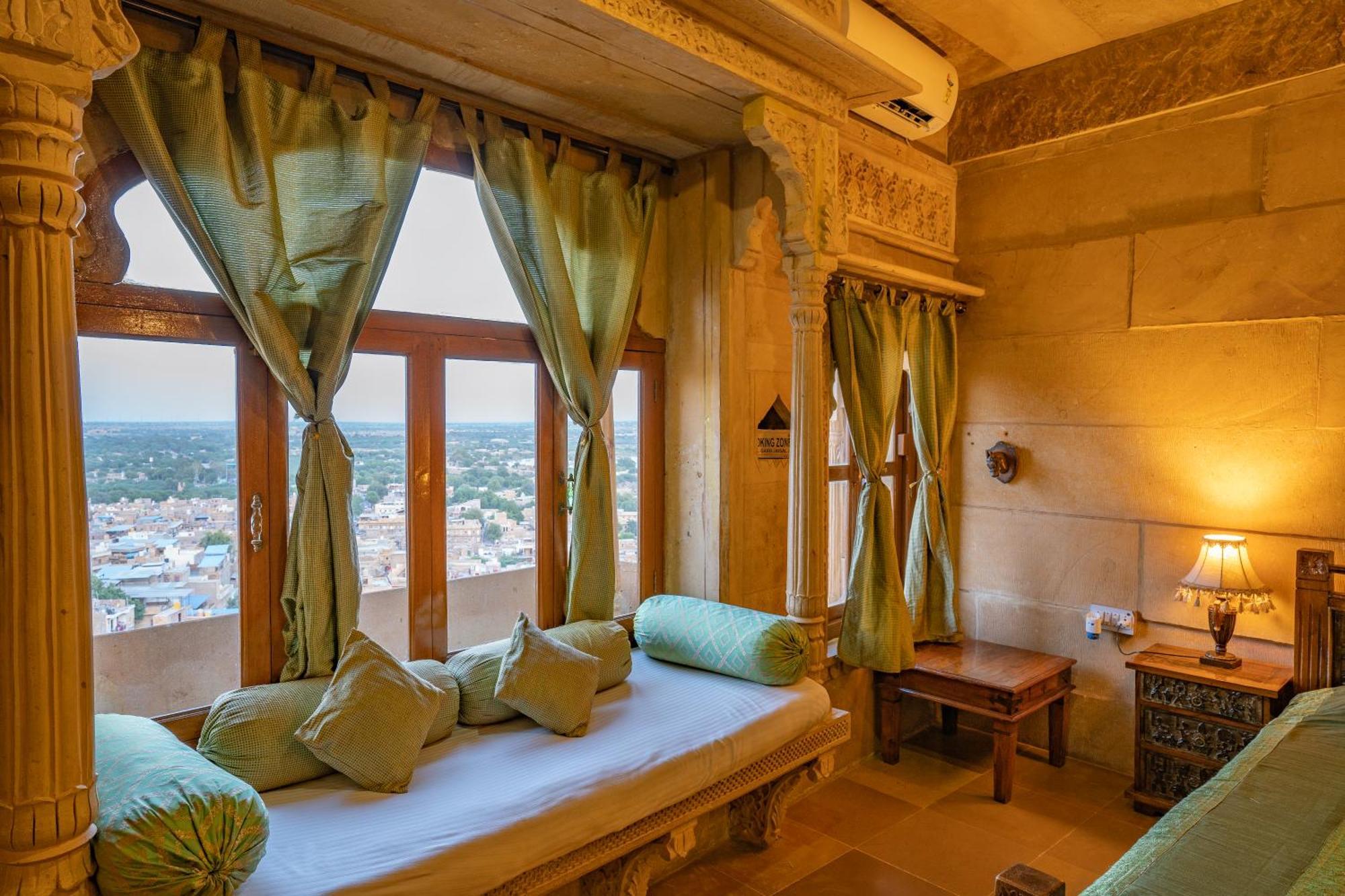 Hotel Garh Jaisal Haveli Джайсалмер Екстериор снимка