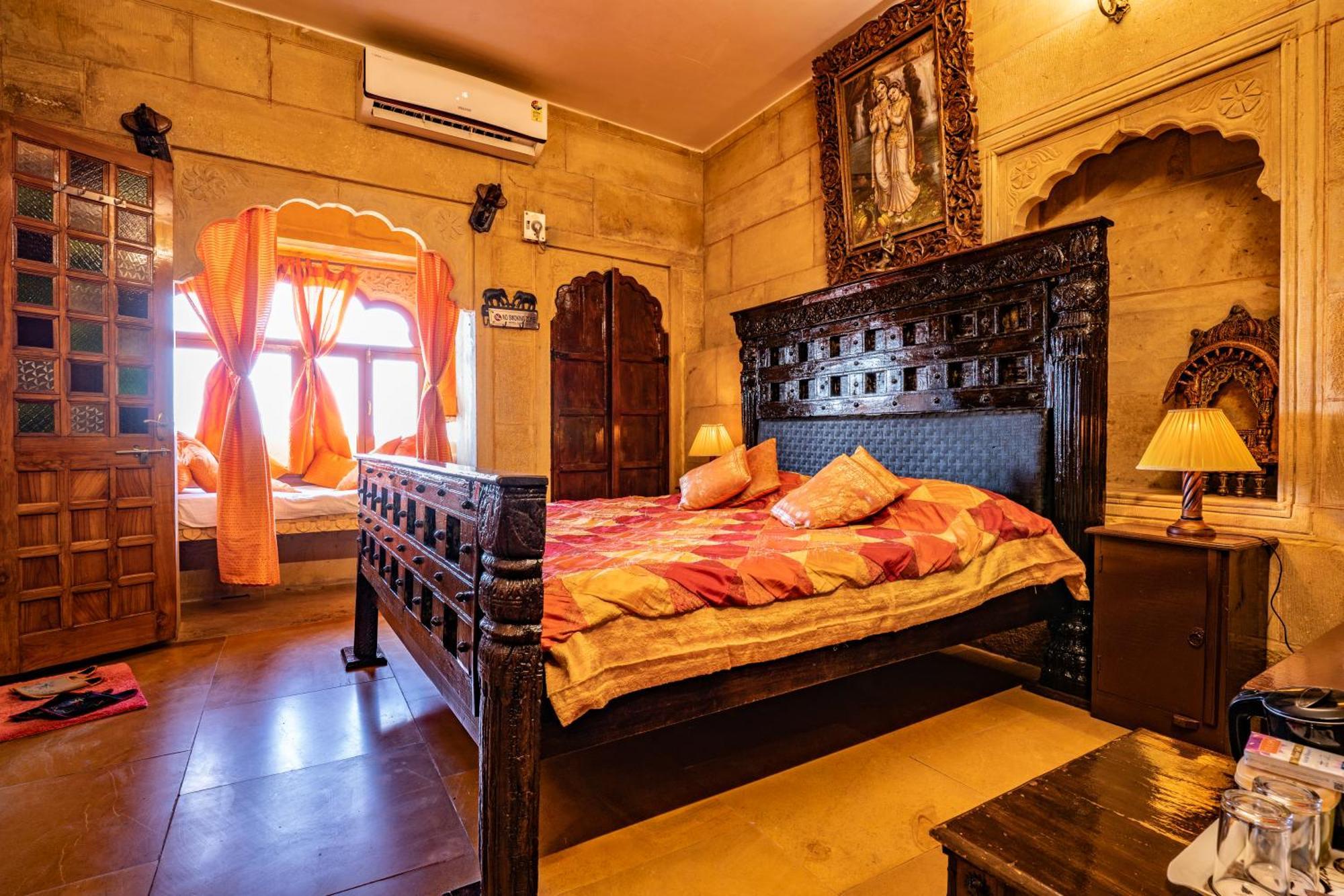 Hotel Garh Jaisal Haveli Джайсалмер Екстериор снимка