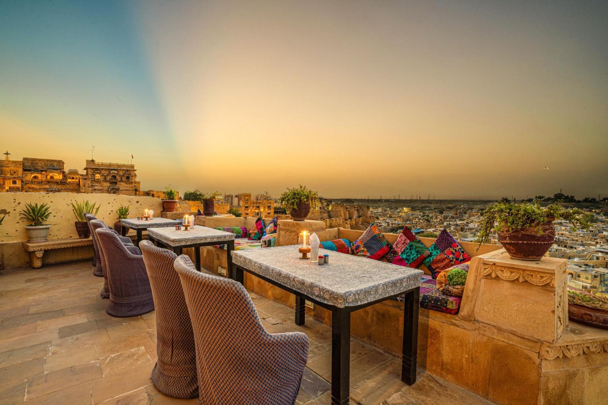 Hotel Garh Jaisal Haveli Джайсалмер Екстериор снимка