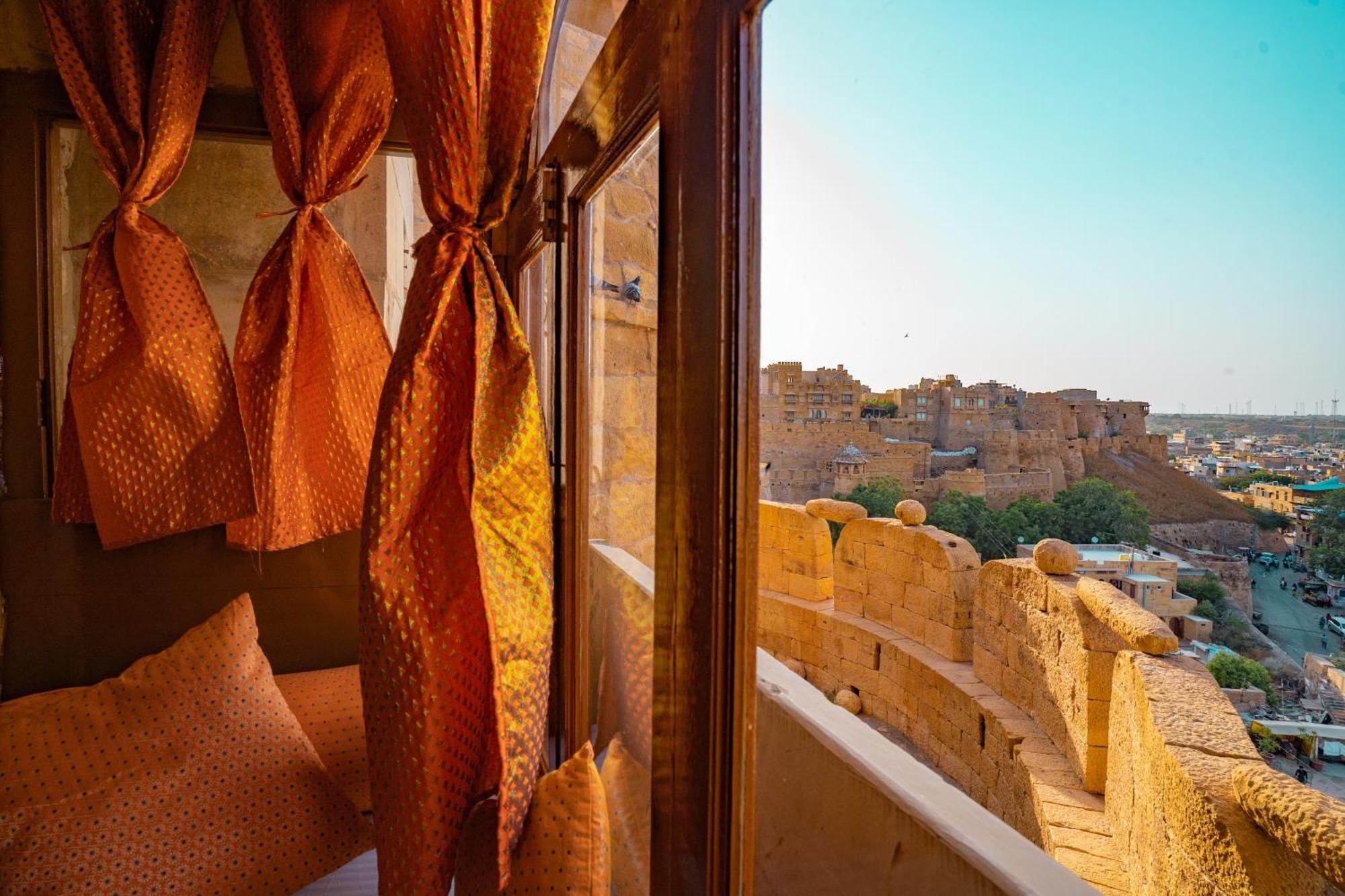 Hotel Garh Jaisal Haveli Джайсалмер Екстериор снимка