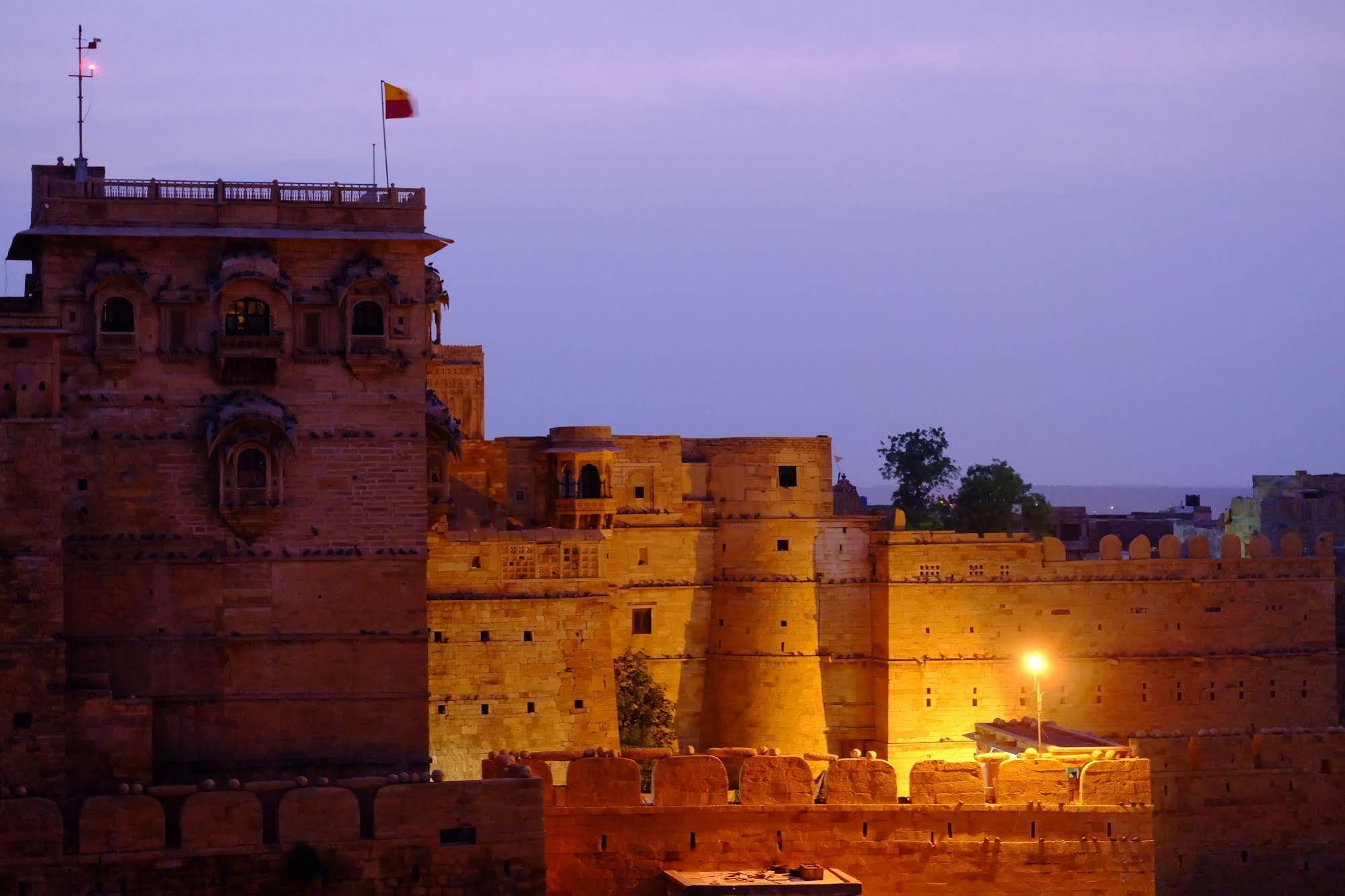 Hotel Garh Jaisal Haveli Джайсалмер Екстериор снимка