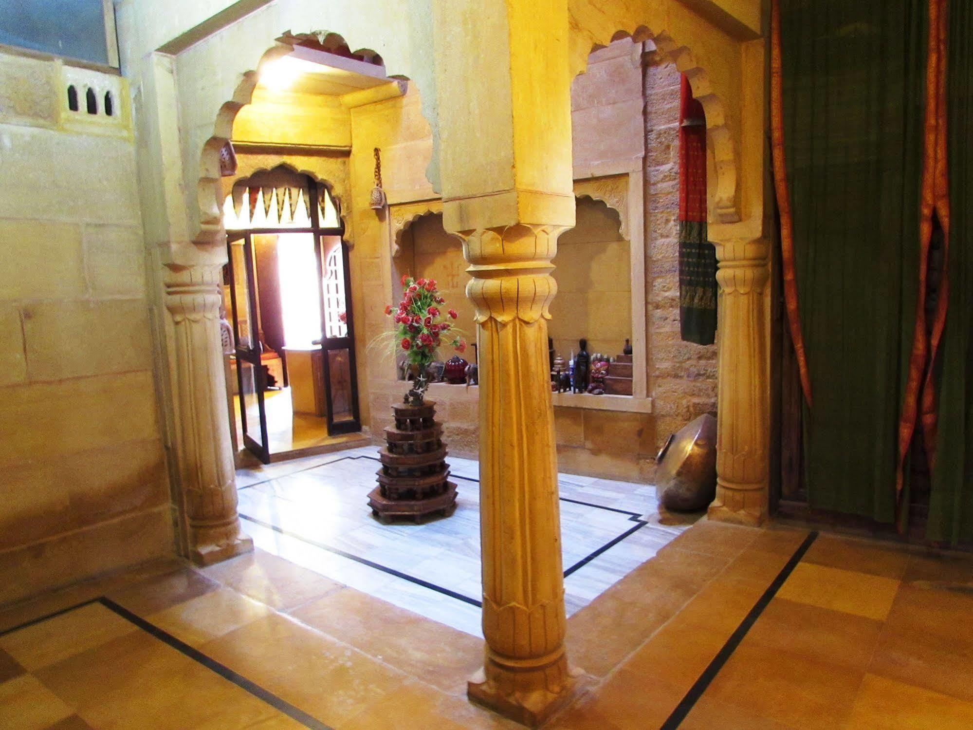 Hotel Garh Jaisal Haveli Джайсалмер Екстериор снимка